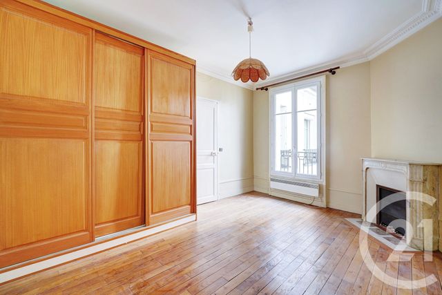 Appartement F2 à vendre - 2 pièces - 42.0 m2 - PARIS - 75015 - ILE-DE-FRANCE - Century 21 Charles Michels
