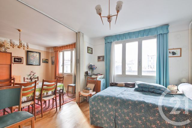 Afficher la photo en grand Appartement F3 à vendre - 3 pièces - 55.06 m2 - PARIS - 75015 - ILE-DE-FRANCE - Century 21 Charles Michels