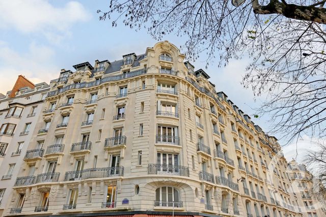 Appartement F4 à vendre - 4 pièces - 74.4 m2 - PARIS - 75015 - ILE-DE-FRANCE - Century 21 Charles Michels