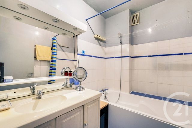 Appartement F3 à vendre - 3 pièces - 65.3 m2 - PARIS - 75015 - ILE-DE-FRANCE - Century 21 Charles Michels