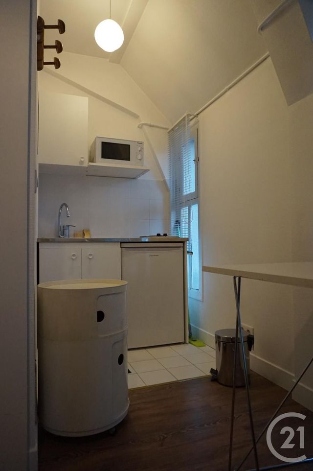 Appartement Studio à louer - 1 pièce - 12.6 m2 - PARIS - 75015 - ILE-DE-FRANCE - Century 21 Charles Michels