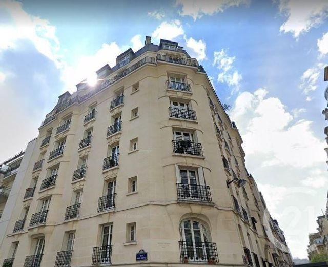  - PARIS - 