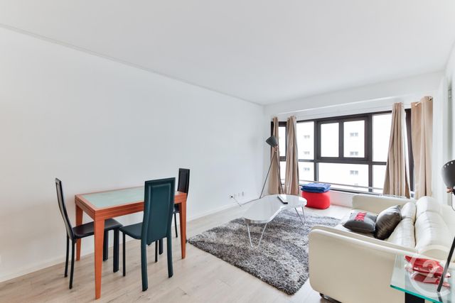 Appartement F2 à louer - 2 pièces - 45.81 m2 - PARIS - 75015 - ILE-DE-FRANCE - Century 21 Charles Michels
