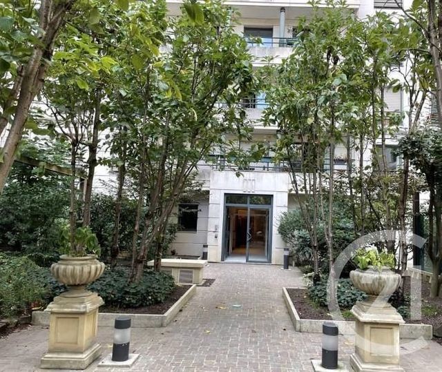 Appartement F2 à vendre - 2 pièces - 43.0 m2 - PARIS - 75015 - ILE-DE-FRANCE - Century 21 Charles Michels