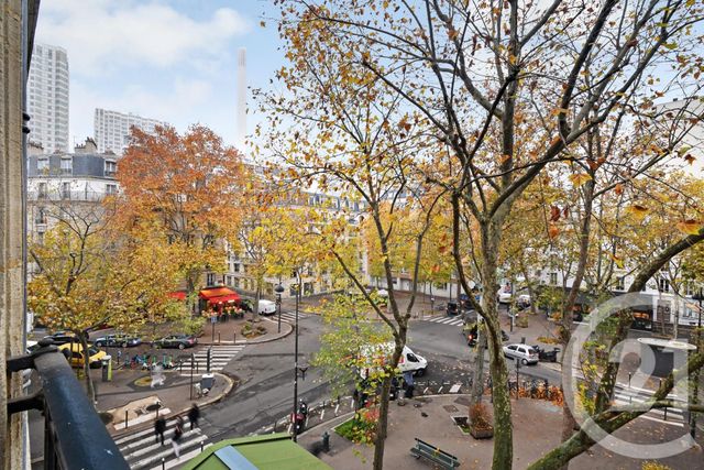 - PARIS - 