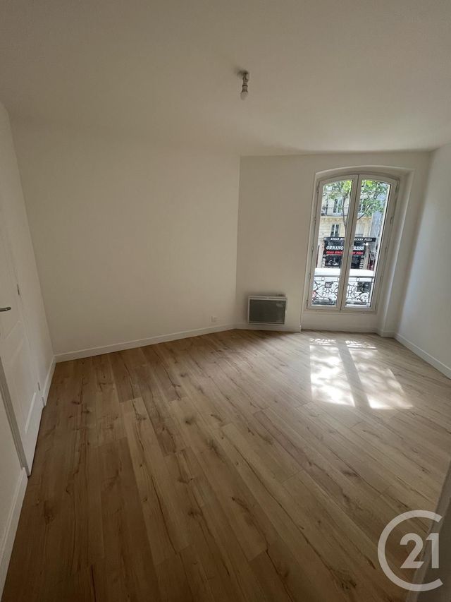Appartement F3 à vendre - 3 pièces - 55.0 m2 - PARIS - 75018 - ILE-DE-FRANCE - Century 21 Charles Michels