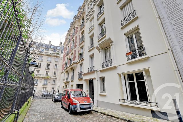 Appartement F2 à vendre - 2 pièces - 44.03 m2 - PARIS - 75016 - ILE-DE-FRANCE - Century 21 Charles Michels
