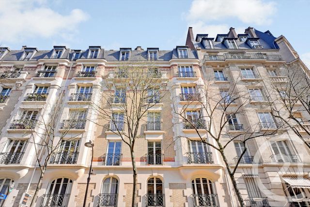  - PARIS - 