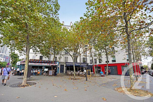  - PARIS - 