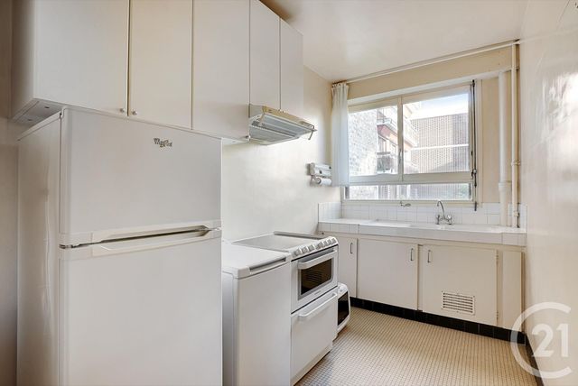 Afficher la photo en grand Appartement F3 à vendre - 3 pièces - 56.3 m2 - PARIS - 75015 - ILE-DE-FRANCE - Century 21 Charles Michels