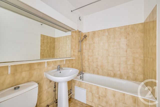Appartement F1 à vendre - 1 pièce - 25.63 m2 - PARIS - 75015 - ILE-DE-FRANCE - Century 21 Charles Michels