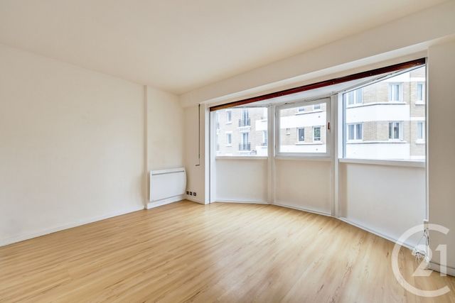 Appartement F1 à vendre - 1 pièce - 25.63 m2 - PARIS - 75015 - ILE-DE-FRANCE - Century 21 Charles Michels