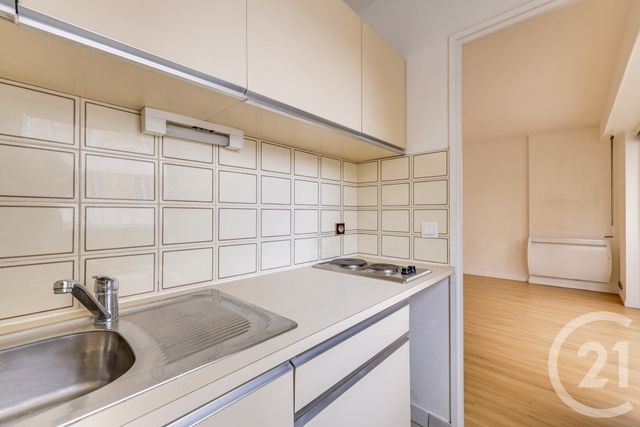 Appartement F1 à vendre - 1 pièce - 25.63 m2 - PARIS - 75015 - ILE-DE-FRANCE - Century 21 Charles Michels
