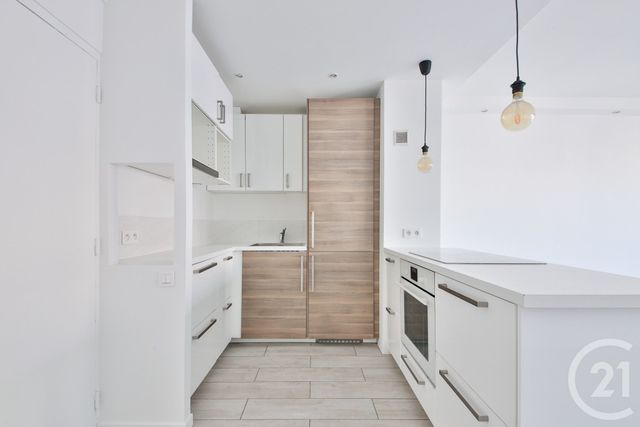 Afficher la photo en grand Appartement F3 à vendre - 3 pièces - 62.0 m2 - PARIS - 75015 - ILE-DE-FRANCE - Century 21 Charles Michels