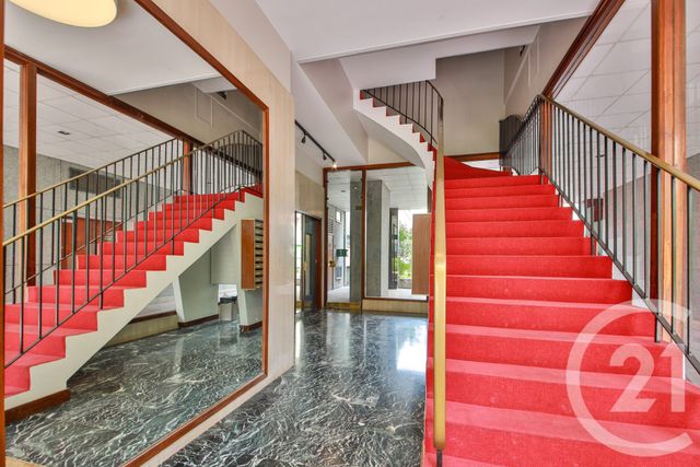 Afficher la photo en grand Appartement F3 à vendre - 3 pièces - 54.07 m2 - PARIS - 75015 - ILE-DE-FRANCE - Century 21 Charles Michels