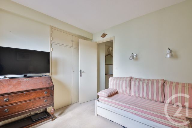 Afficher la photo en grand Appartement F3 à vendre - 3 pièces - 54.07 m2 - PARIS - 75015 - ILE-DE-FRANCE - Century 21 Charles Michels