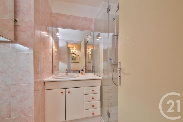 Afficher la photo en grand Appartement F3 à vendre - 3 pièces - 54.07 m2 - PARIS - 75015 - ILE-DE-FRANCE - Century 21 Charles Michels