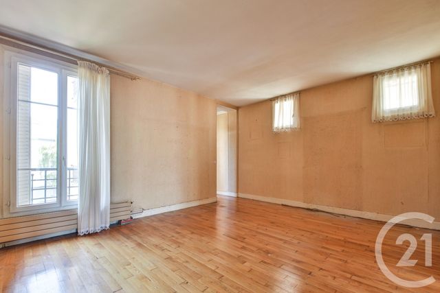 Appartement F3 à vendre - 3 pièces - 68.1 m2 - COURBEVOIE - 92 - ILE-DE-FRANCE - Century 21 Charles Michels