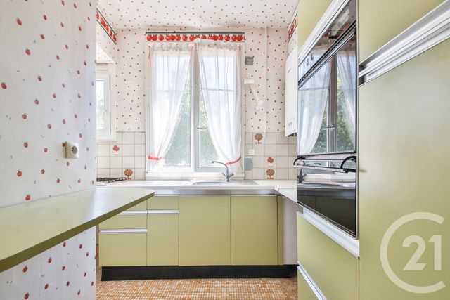 Appartement F3 à vendre - 3 pièces - 68.1 m2 - COURBEVOIE - 92 - ILE-DE-FRANCE - Century 21 Charles Michels