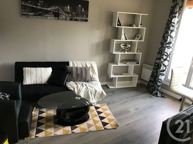 Appartement F2 à vendre - 2 pièces - 31.76 m2 - PARIS - 75015 - ILE-DE-FRANCE - Century 21 Charles Michels