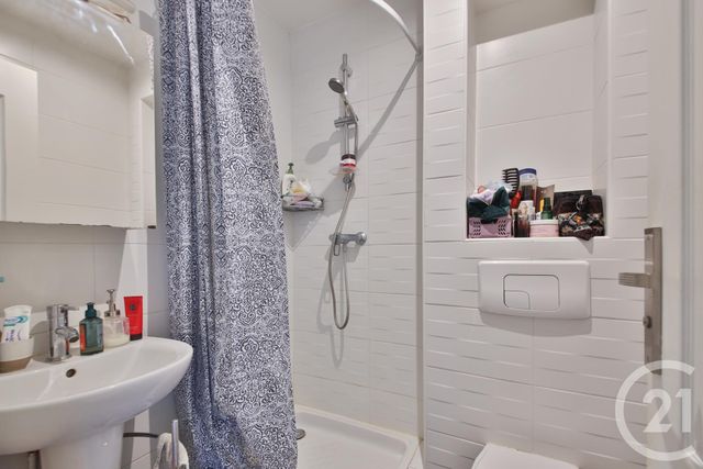 Appartement F2 à vendre - 2 pièces - 31.76 m2 - PARIS - 75015 - ILE-DE-FRANCE - Century 21 Charles Michels