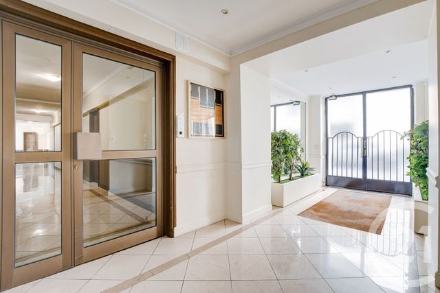 Appartement F2 à vendre - 2 pièces - 36.73 m2 - PARIS - 75015 - ILE-DE-FRANCE - Century 21 Charles Michels