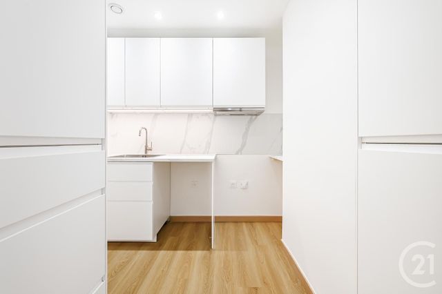 Appartement F3 à vendre - 3 pièces - 61.23 m2 - PARIS - 75015 - ILE-DE-FRANCE - Century 21 Charles Michels