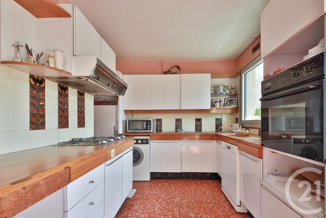 Afficher la photo en grand Appartement à vendre - 6 pièces - 144.22 m2 - PARIS - 75015 - ILE-DE-FRANCE - Century 21 Charles Michels