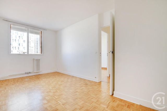 Afficher la photo en grand Appartement F3 à louer - 3 pièces - 80.47 m2 - PARIS - 75015 - ILE-DE-FRANCE - Century 21 Charles Michels