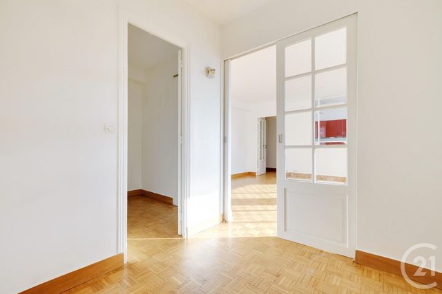 Afficher la photo en grand Appartement F3 à louer - 3 pièces - 80.47 m2 - PARIS - 75015 - ILE-DE-FRANCE - Century 21 Charles Michels