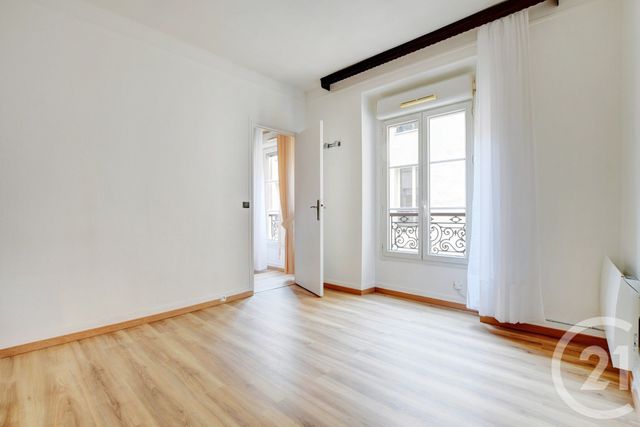 Appartement F2 à vendre - 2 pièces - 40.0 m2 - PARIS - 75010 - ILE-DE-FRANCE - Century 21 Charles Michels