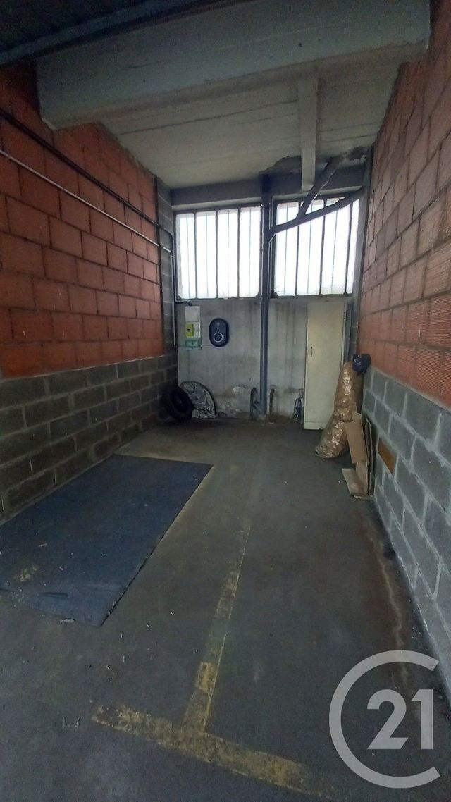 parking à louer - 15.0 m2 - PARIS - 75018 - ILE-DE-FRANCE - Century 21 Charles Michels