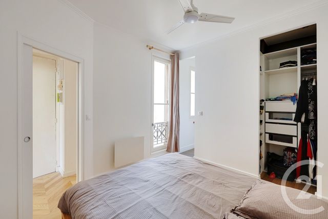 Appartement F2 bis à vendre - 2 pièces - 47.0 m2 - PARIS - 75015 - ILE-DE-FRANCE - Century 21 Charles Michels