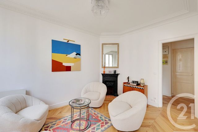 Appartement F2 bis à vendre - 2 pièces - 47.0 m2 - PARIS - 75015 - ILE-DE-FRANCE - Century 21 Charles Michels