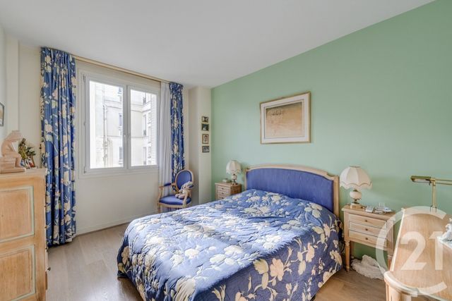 Appartement à vendre - 4 pièces - 75.9 m2 - PARIS - 75015 - ILE-DE-FRANCE - Century 21 Charles Michels