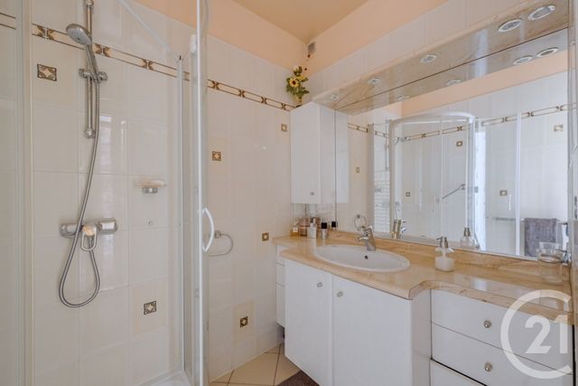 Appartement à vendre - 4 pièces - 75.9 m2 - PARIS - 75015 - ILE-DE-FRANCE - Century 21 Charles Michels