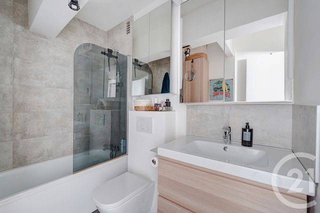 Appartement F2 à vendre - 2 pièces - 55.0 m2 - PARIS - 75015 - ILE-DE-FRANCE - Century 21 Charles Michels