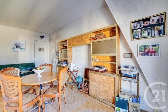 Appartement F2 à vendre - 2 pièces - 41.66 m2 - PARIS - 75015 - ILE-DE-FRANCE - Century 21 Charles Michels