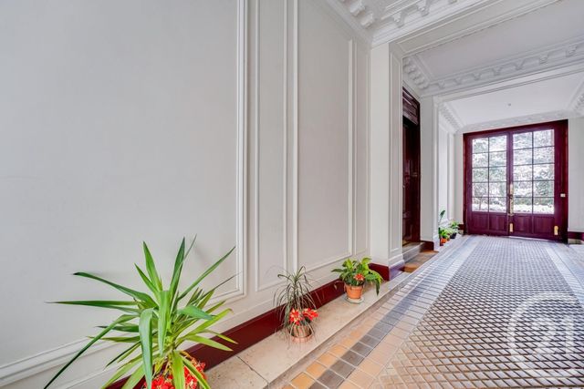 Appartement F2 à vendre - 2 pièces - 41.66 m2 - PARIS - 75015 - ILE-DE-FRANCE - Century 21 Charles Michels