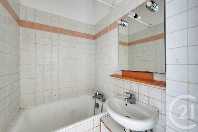 Appartement F2 à vendre - 2 pièces - 32.0 m2 - PARIS - 75015 - ILE-DE-FRANCE - Century 21 Charles Michels