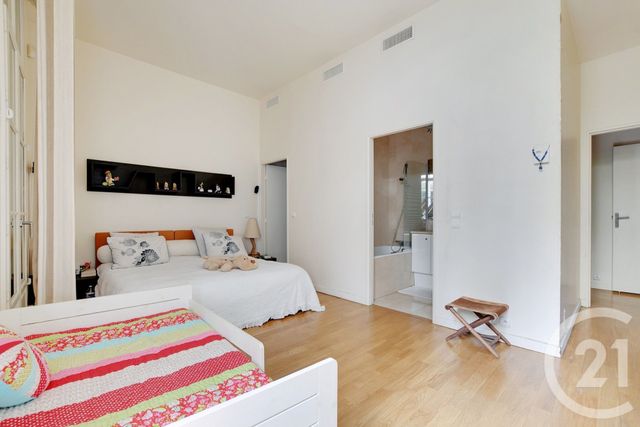 Appartement à vendre - 3 pièces - 120.0 m2 - PARIS - 75116 - ILE-DE-FRANCE - Century 21 Charles Michels