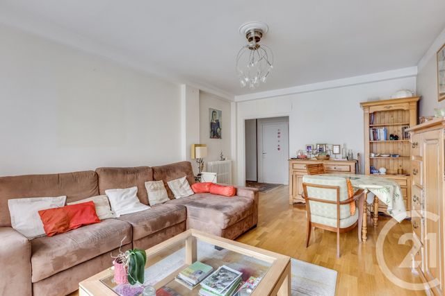 Appartement à vendre - 3 pièces - 63.16 m2 - COURBEVOIE - 92 - ILE-DE-FRANCE - Century 21 Charles Michels