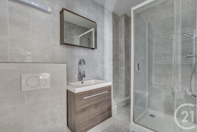 Appartement à vendre - 2 pièces - 33.35 m2 - PARIS - 75015 - ILE-DE-FRANCE - Century 21 Charles Michels