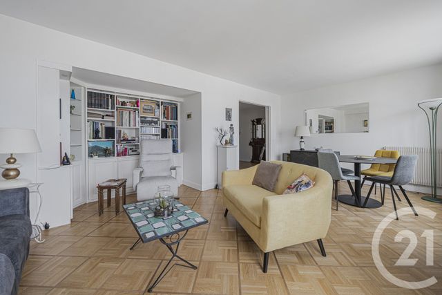 Appartement F3 à vendre - 3 pièces - 69.7 m2 - VERSAILLES - 78 - ILE-DE-FRANCE - Century 21 Charles Michels