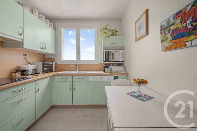 Appartement F3 à vendre - 3 pièces - 69.7 m2 - VERSAILLES - 78 - ILE-DE-FRANCE - Century 21 Charles Michels