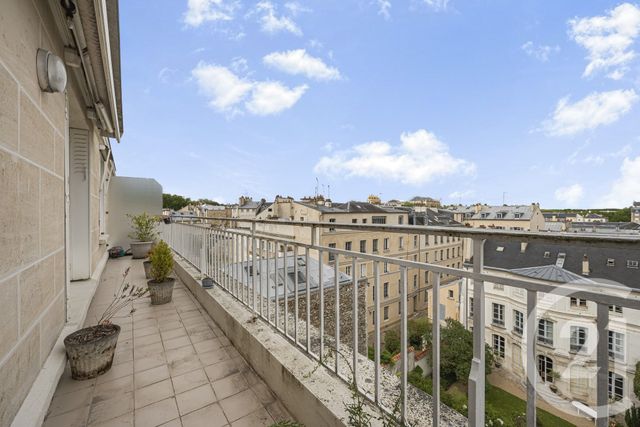 Appartement F3 à vendre - 3 pièces - 69.7 m2 - VERSAILLES - 78 - ILE-DE-FRANCE - Century 21 Charles Michels