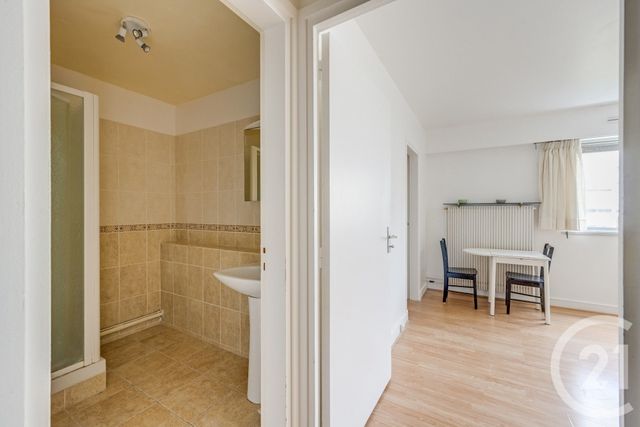 Appartement F1 à vendre - 1 pièce - 35.67 m2 - PARIS - 75015 - ILE-DE-FRANCE - Century 21 Charles Michels