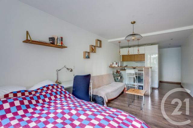Appartement F1 à vendre - 1 pièce - 27.67 m2 - PARIS - 75015 - ILE-DE-FRANCE - Century 21 Charles Michels