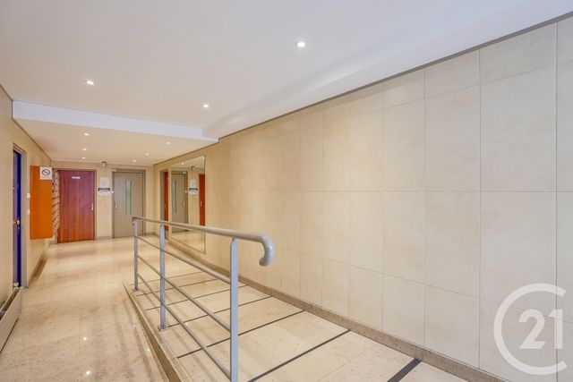 Appartement F1 à vendre - 1 pièce - 27.67 m2 - PARIS - 75015 - ILE-DE-FRANCE - Century 21 Charles Michels