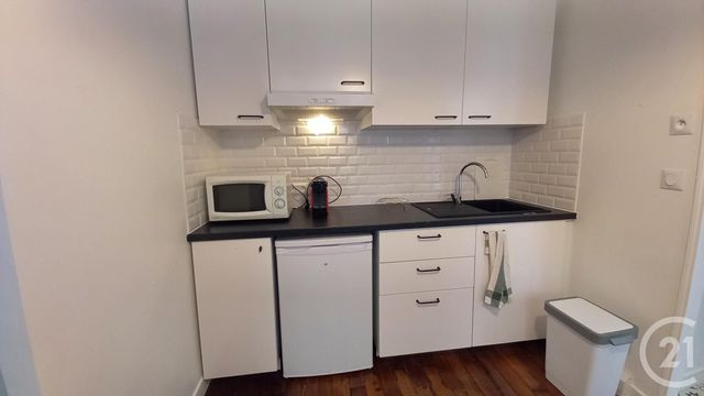 Appartement F1 à louer - 1 pièce - 22.53 m2 - PARIS - 75018 - ILE-DE-FRANCE - Century 21 Charles Michels